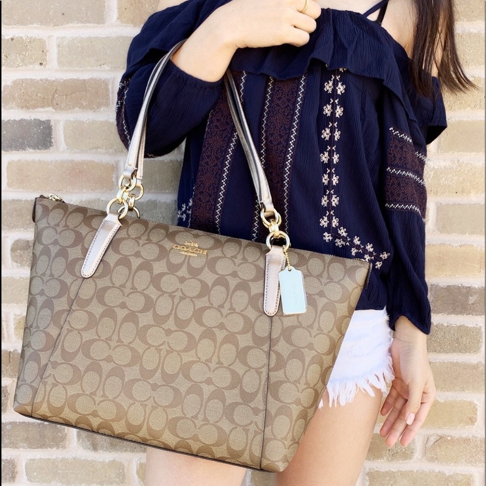 Gaby’sBags👜💕-Coach Large tote signature - Picture 2 of 6